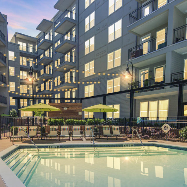 Live 8 West - Resort style swimming pool